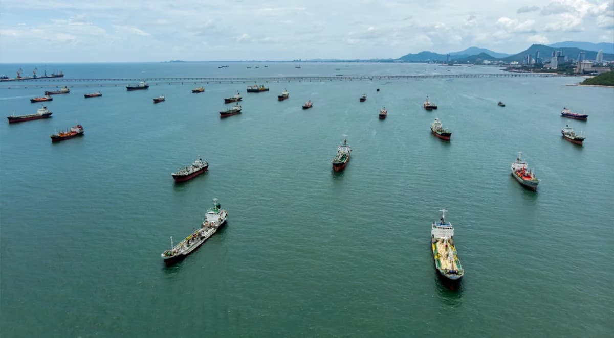ABŞ Hörmüz boğazının minalardan təmizlənməsi üçün sualtı aparatlar tətbiq edəcək