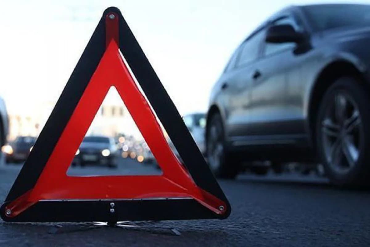 Ağstafada mikroavtobusla minik maşını toqquşdu: XƏSARƏT ALANLAR VAR