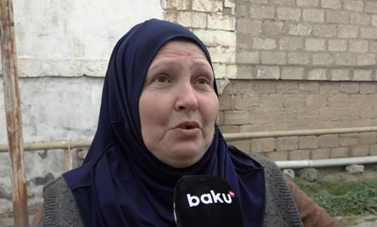 "Deyir ki, sizə göz verib işıq verməyəcəyəm" - Bibi və qardaşı qızı arasında ev davası - VİDEO