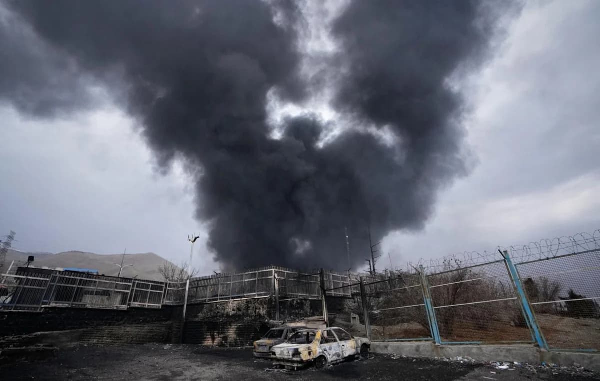 İranın müxtəlif bölgələrində hava hücumları qeydə alınıb