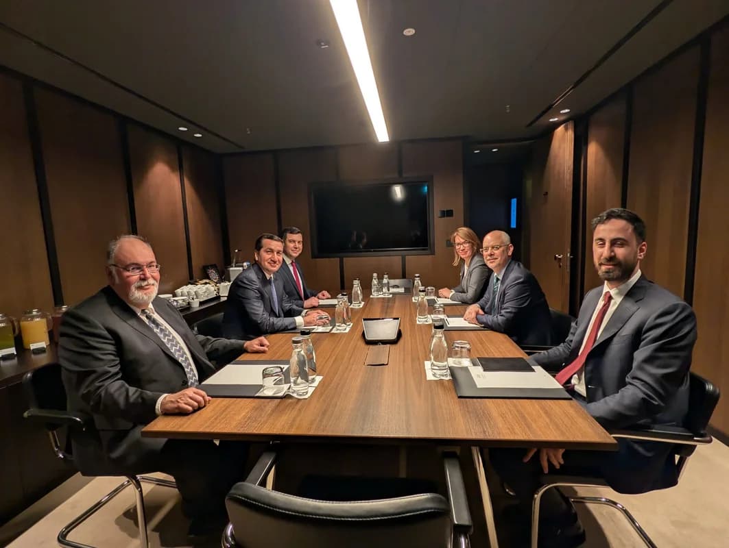 Hikmət Hacıyev Akif Çağatay Kılıç ilə görüşdü - FOTO