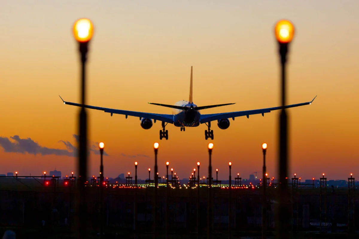 Bəhreyn və Küveytin hava məkanı 29 gündür bağlıdır - Yeni qadağa qərarı