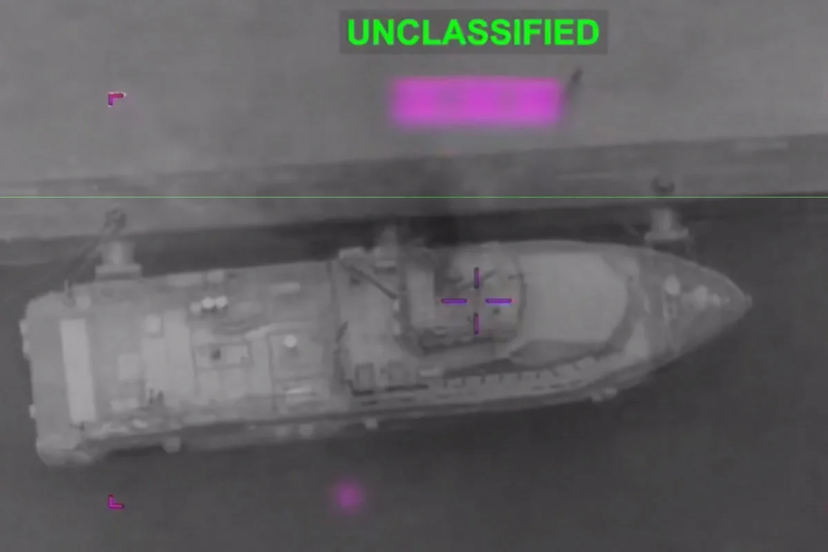 ABŞ İranın hərbi-dəniz qüvvələrinə məxsus gəmilərini məhv etdi - VİDEO