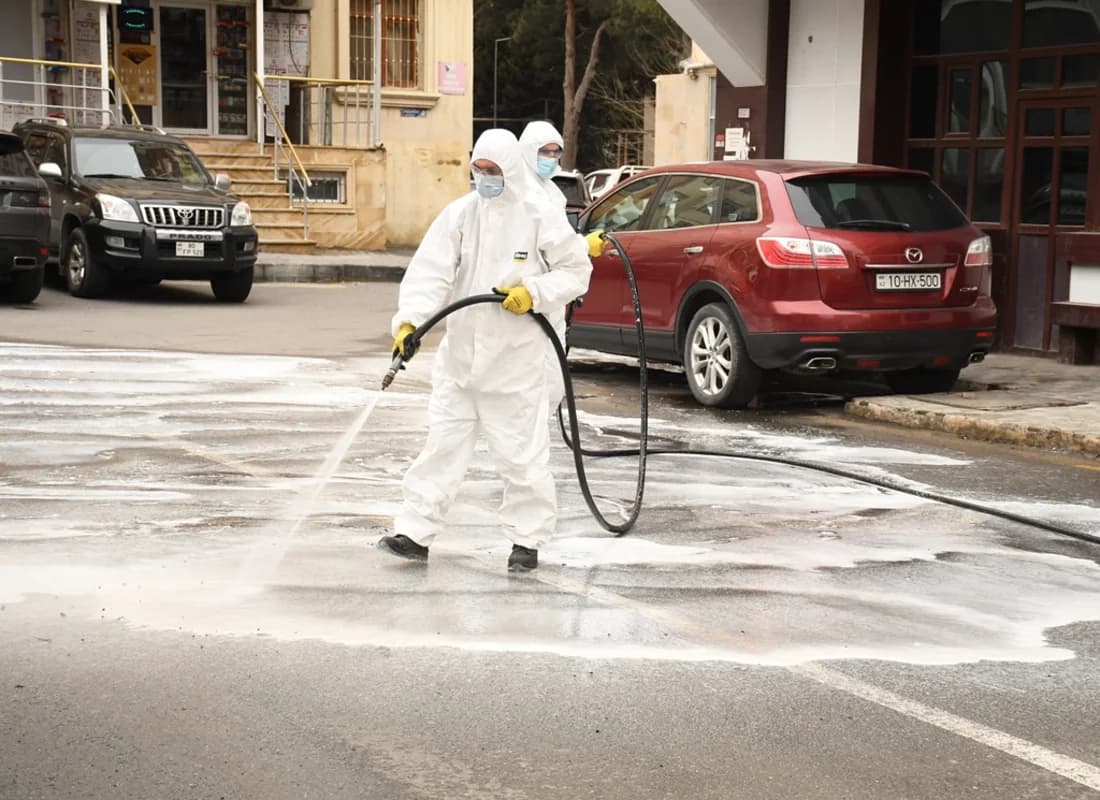 Güclü yağışdan sonra paytaxtda genişmiqyaslı iməcilik keçirilib - FOTO