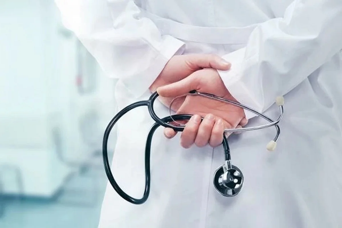 İspaniyada insanları hepatitə yoluxdurduğuna görə 1933 il həbs cəzasına məhkum olunmuş həkim vəfat edib