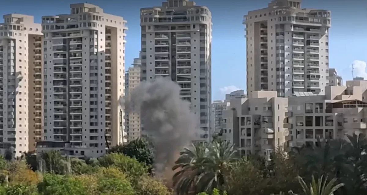 İran İsraili yenidən vurdu: 10 nəfər yaralandı - VİDEO