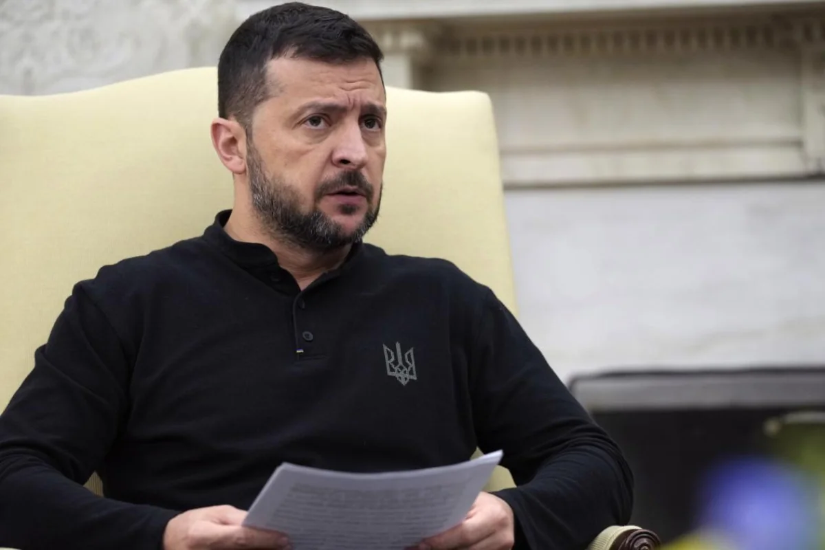 Zelenski maaşını və gəlirlərini açıqladı