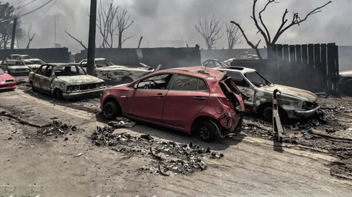 Meksikada cərimə meydançasında yanğın: 700-dən çox avtomobil yararsız hala düşdü - VİDEO