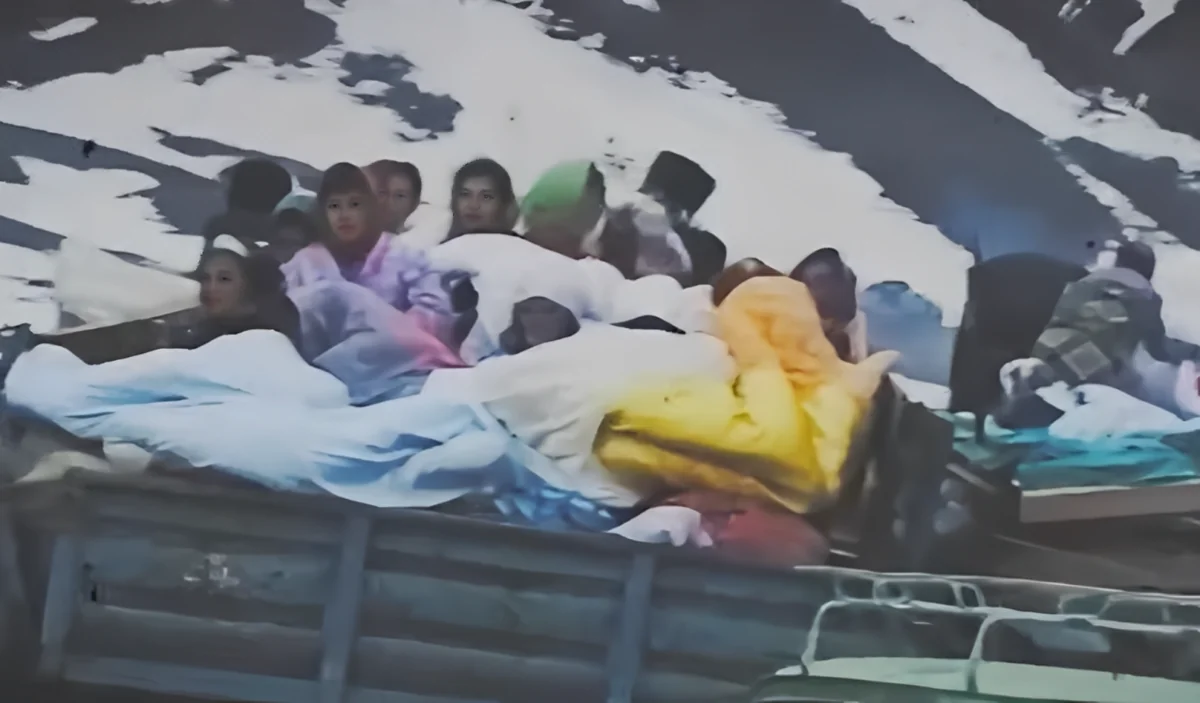 "Tunel qırğını"nın şahidi: "Bizi necə atəşə tuturdularsa, çaya dəyən güllələrdən qalxan su üstümüzə tökülürdü" - VİDEO