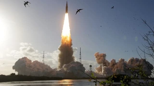 Aya doğru uçan kosmik gəmidə yaranan nasazlıq açıqlandı: Rabitə kəsilibmiş