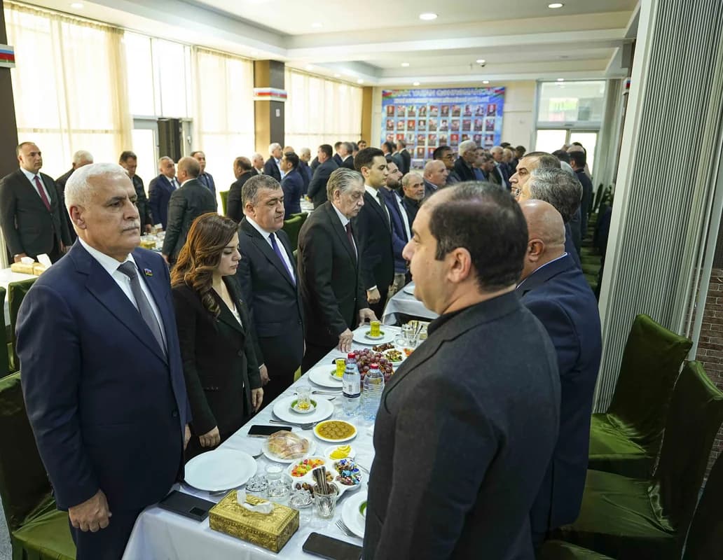 Xətai rayonunda Aprel şəhidlərin xatirəsinə ehsan süfrəsi təşkil edilib