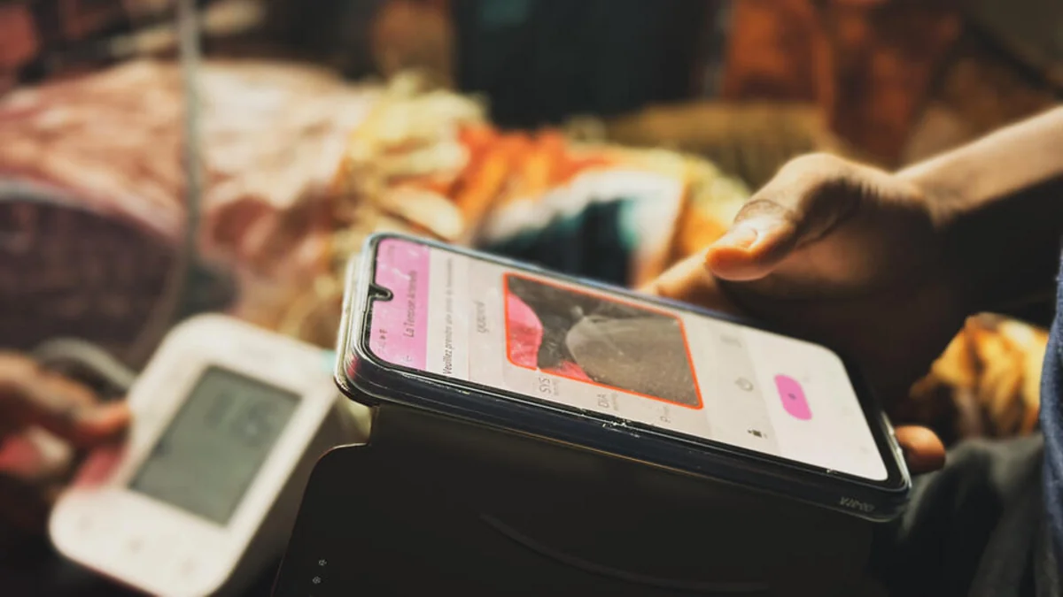 Hindistanda telefonla onlayn doğuş: Ana və körpəsi öldülər