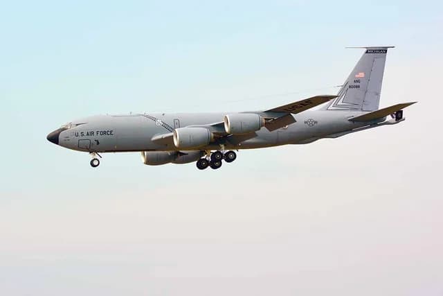 "FlightRadar24": ABŞ təyyarəsi Aralıq dənizi üzərində qəza siqnalı verdi - FOTO