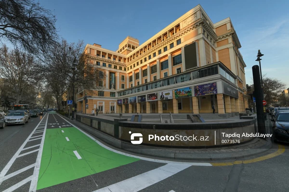 Nizami Kino Mərkəzinin divarına qrafiti çəkən şəxslər SAXLANILDILAR