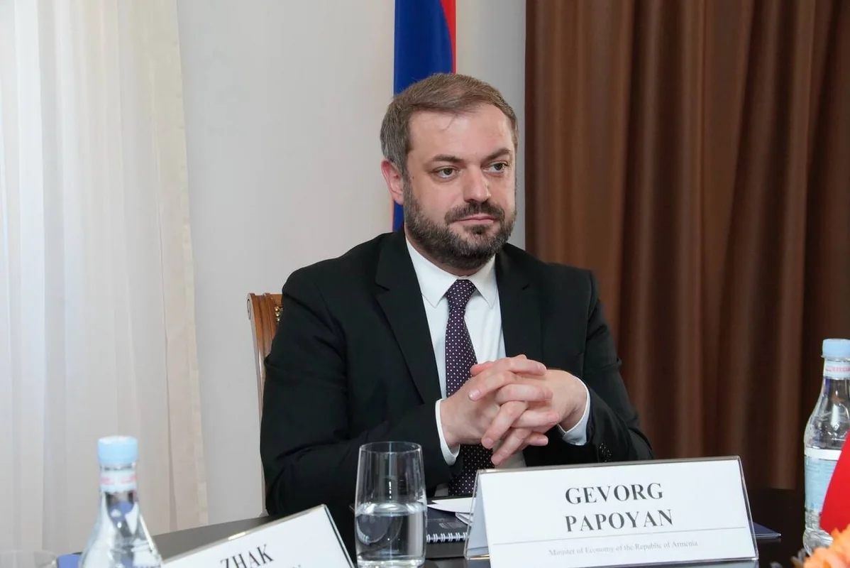 Erməni nazir: "Azərbaycan tərəfi qiymətlə bağlı sorğu göndərib"