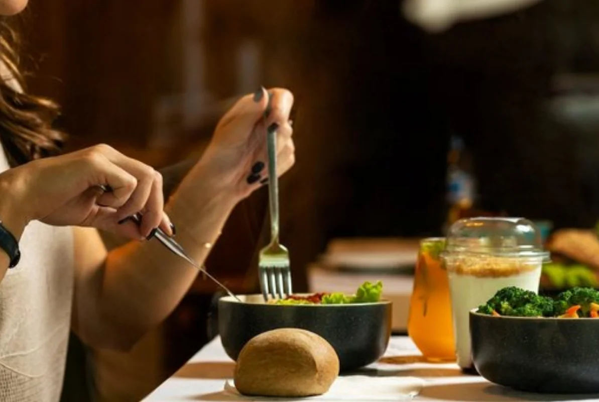 Bağırsaqların "düşmən"i olan qidalar: Rusiyalı qastroenteroloqdan mühüm xəbərdarlıq