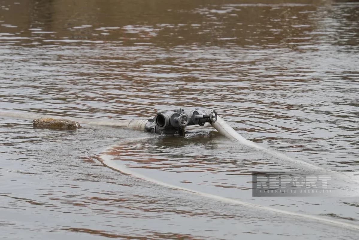 FHN rəsmisi: "Bakı, Sumqayıt, Abşeron və Xızıda suyun çəkilməsi işləri davam etdirilir" - FOTO