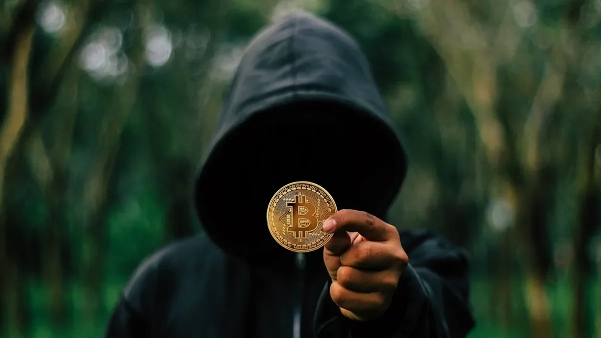 Qazaxıstanda böyük fırıldaqçılıq: Bir milyon dollarlıq kriptovalyuta piramidası ifşa edildi