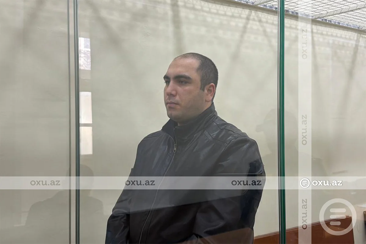 Restoranda tanışını bıçaqlayan şəxsin məhkəməsi keçirilib