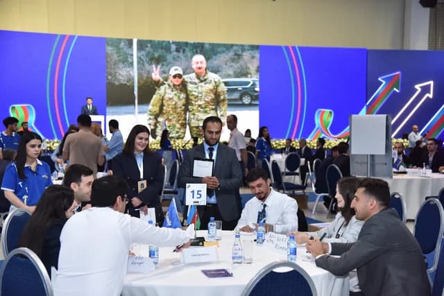 "Yüksəliş" beynəlxalq kontekstdə: Oxşar proqramlar fonunda milli modelin üstünlükləri