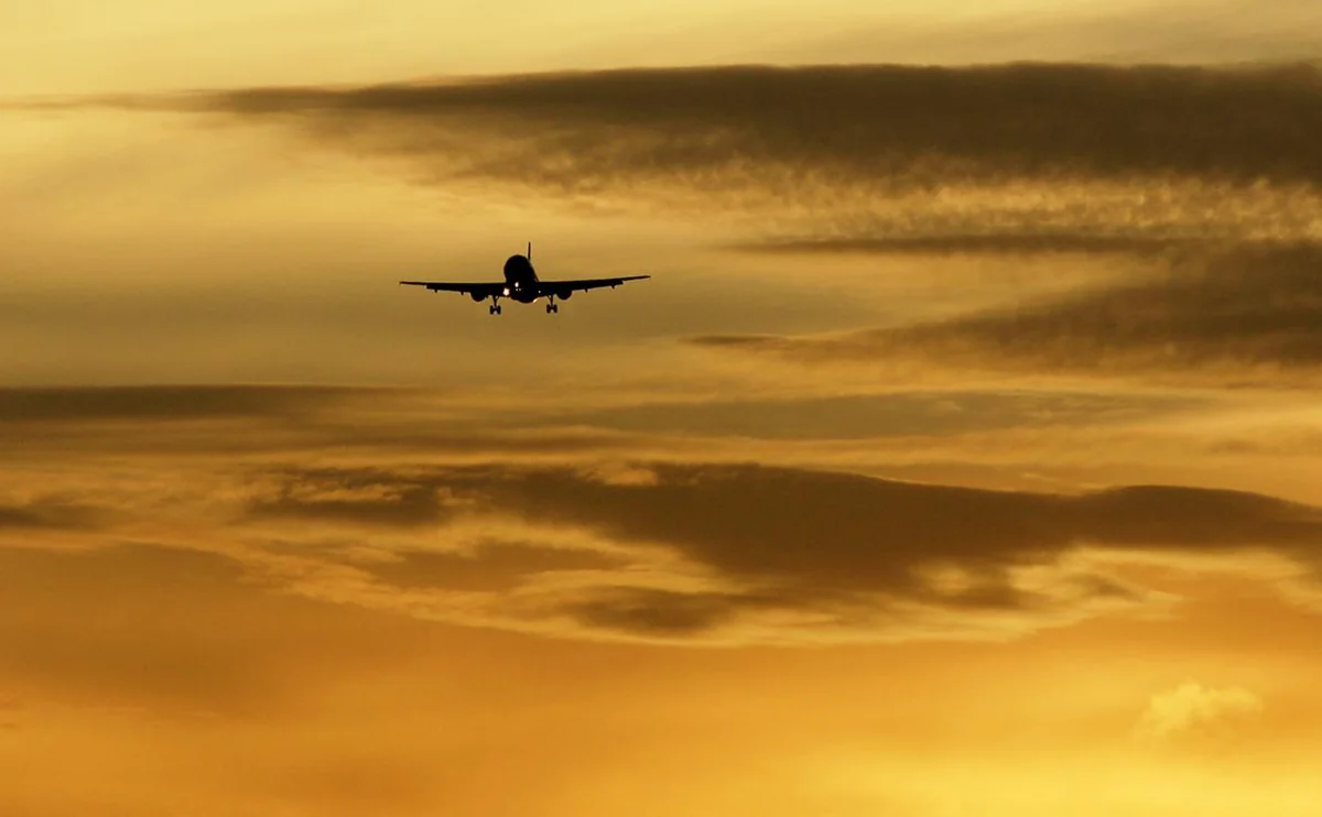 Aviaşirkətlərə Yaxın Şərqdə uçuşları məhdudlaşdırmaq tövsiyəsinin müddəti uzadıldı