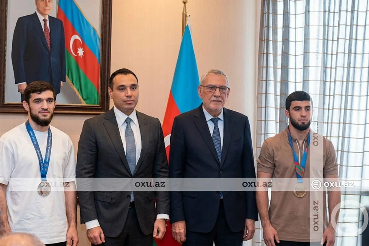 Həsrət Cəfərov və Qaşım Maqomedova yeni Olimpiya medalları təqdim edilib - VİDEO