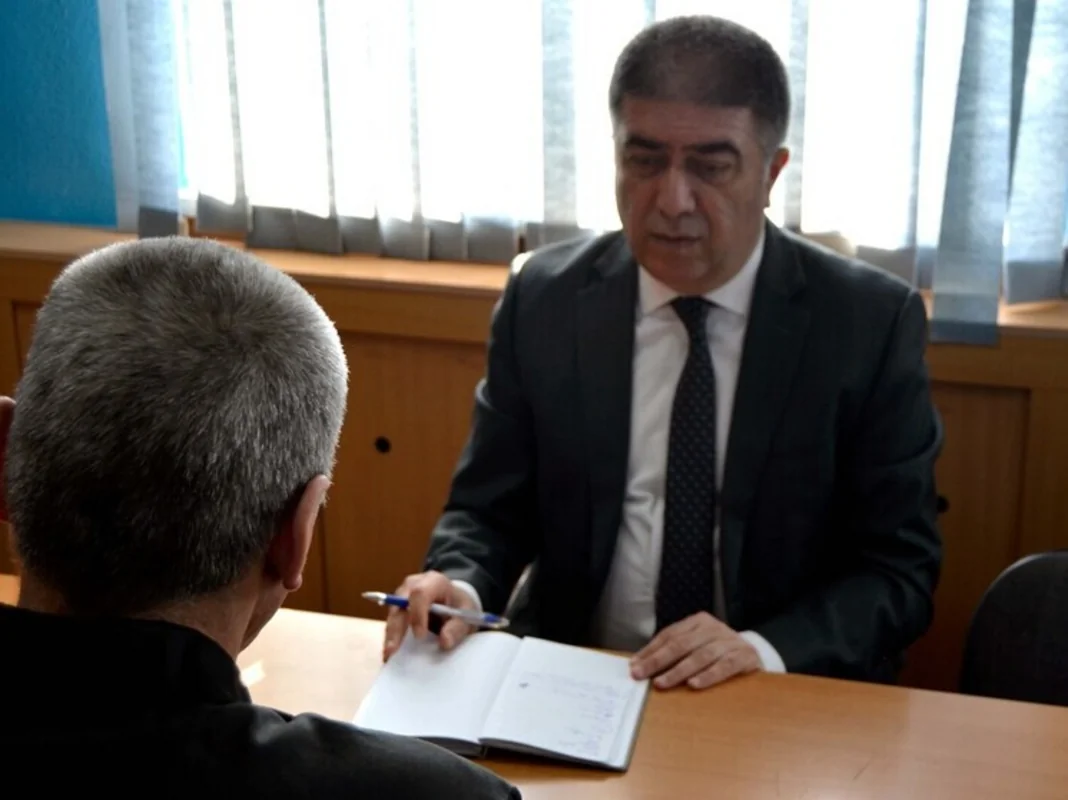 Azərbaycanın vitse-konsulu Yekaterinburqda məhkum soydaşlarımızla görüşüb