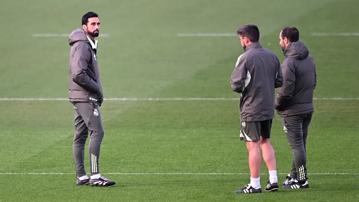 "Real Madrid" düşərgəsində QALMAQAL: Alvaro Arbeloa ilə gənc müdafiəçi arasında münaqişə