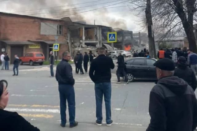 Vladikavkazda PARTLAYIŞ: Alovlanan pirotexniki mallar mağazası dəhşət saçıb