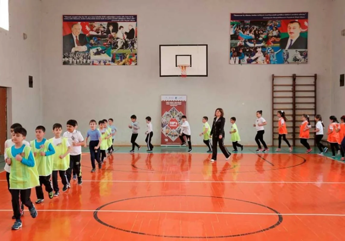 Cədvəldə var, amma dərs keçirilmir - Məktəblərdə fiziki tərbiyə fənni problemi - FOTO