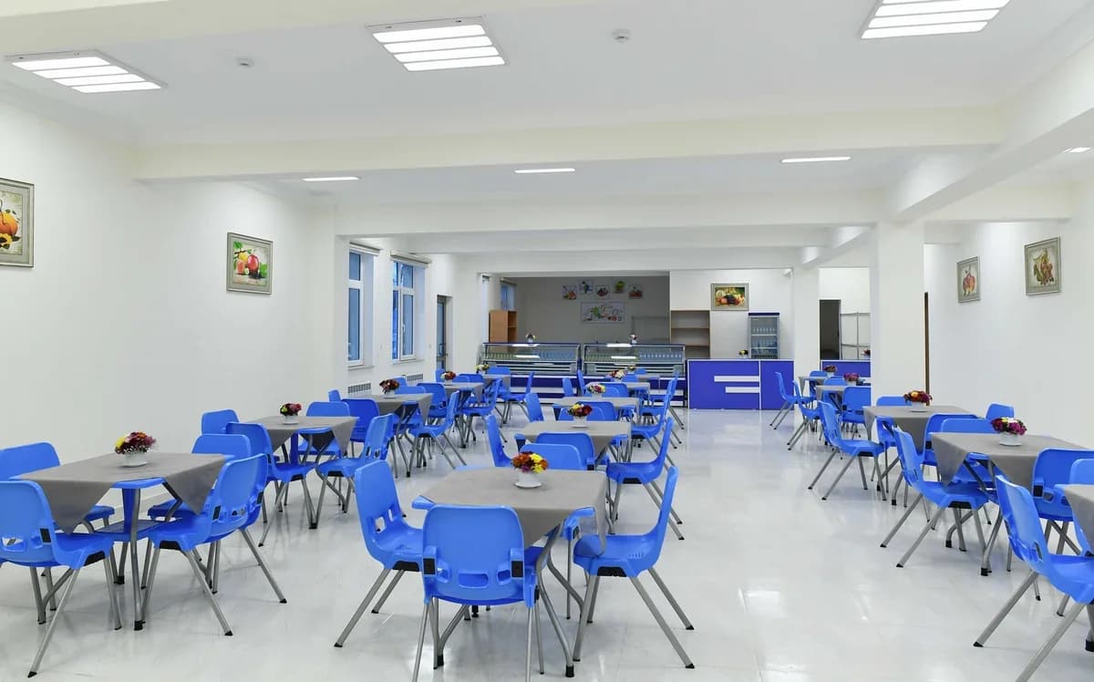 Azərbaycan məktəblərinin bufetlərində QADAĞAN EDİLMİŞ məhsulların SİYAHISI