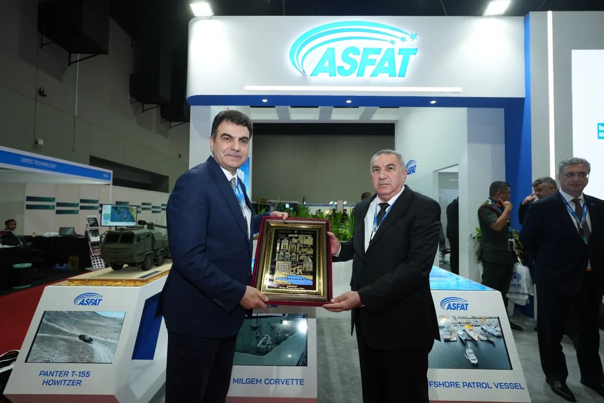 Azərbaycan hərbi sənaye məhsulları beynəlxalq sərgidə nümayiş etdirilir - FOTO