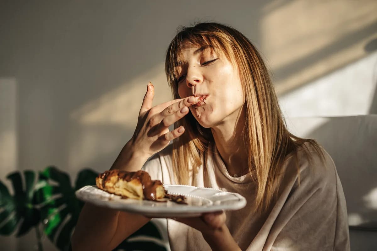 Qıcıqlandırıcı səslər şirniyyat istəyini artırır?