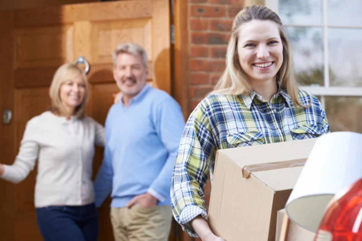 Avropada gənclər orta hesabla 26 yaşında valideynlərdən ayrılırlar - STATİSTİKA