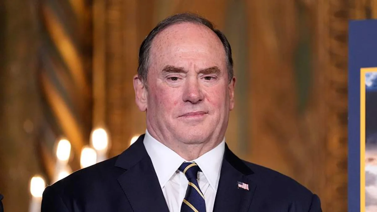 ABŞ-nin hərbi dəniz qüvvələri naziri istefa verdi