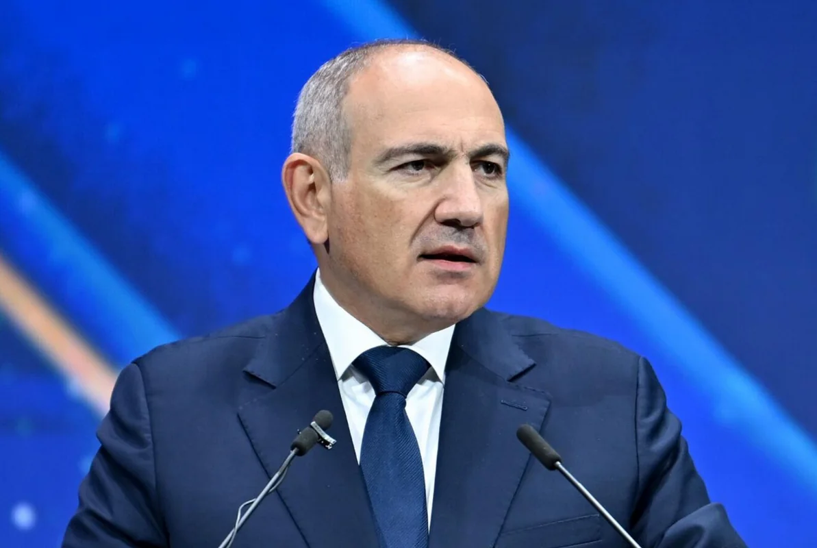 Paşinyan: "Ermənilər beynəlxalq səviyyədə tanınmış ərazidən kənarda vətən axtarmamalıdırlar"