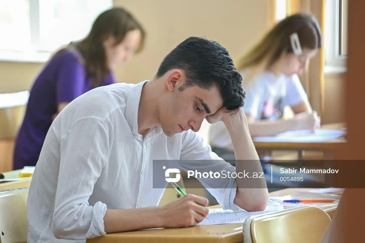Buraxılış imtahanında şagirdlərə əlavə vaxt veriləcək - FOTO