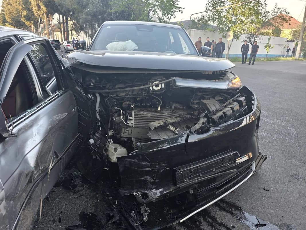 Xəyal Rza ailəsi ilə birgə Göyçayda qəzaya düşdü - FOTO