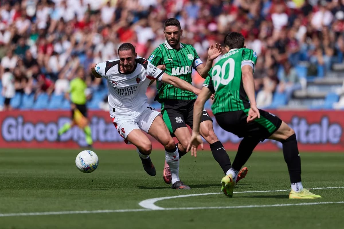 İtaliya A Seriyası: Azlıqda qalan "Milan" "Sassuolo"ya uduzdu - VİDEO