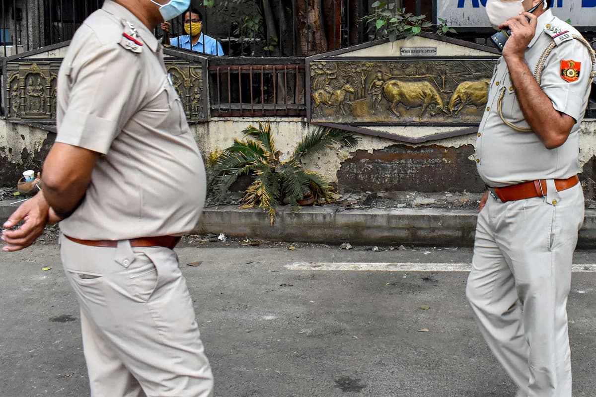 Hindistanda ata pis qiymət alan qızını mişarla öldürdü - FOTO