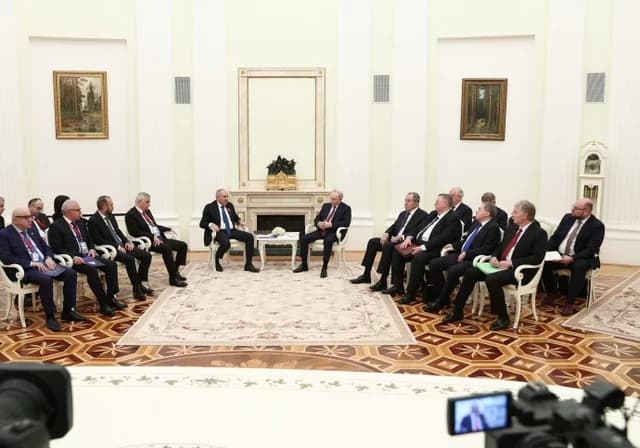 Rusiya-Qərb qarşıdurmasının yeni ünvanı: Putin-Paşinyan görüşünün pərdəarxası - FOTO